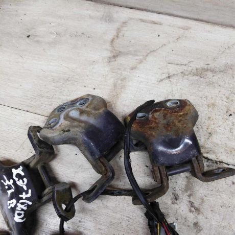 petlia-dveri-hyundai-elantra-iii-art-89683-big-4