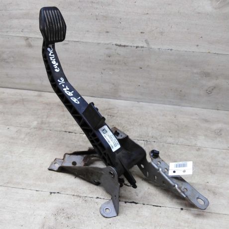 pedal-scepleniia-ford-focus-ii-dorestailing-art-90067-big-0