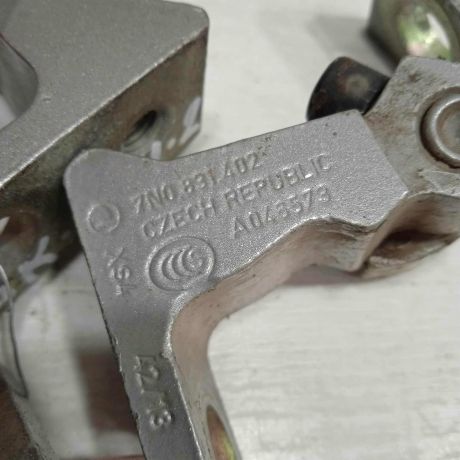 petlia-dveri-skoda-yeti-i-art-90676-big-2