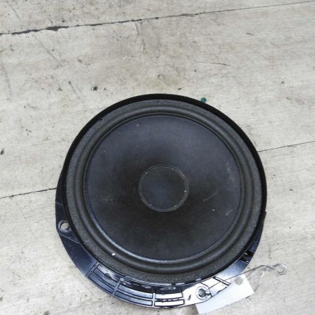 dinamik-akusticeskii-zadnii-volkswagen-passat-b7-art-91636-big-1