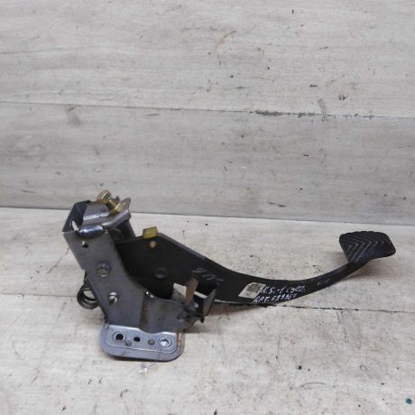 pedal-scepleniia-hyundai-santa-fe-i-art-91720-big-0