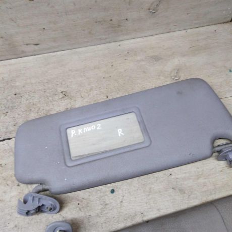 kozyrek-solncezashhitnyi-renault-clio-ii-art-91854-big-1