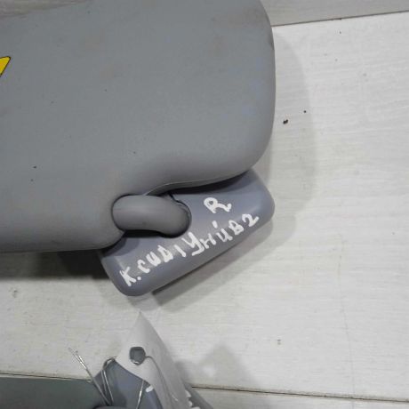 kozyrek-solncezashhitnyi-kia-ceed-i-art-92546-big-1