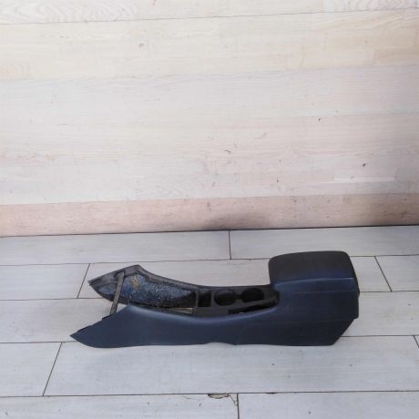 podlokotnik-toyota-corolla-ix-e120-e130-art-92605-big-0