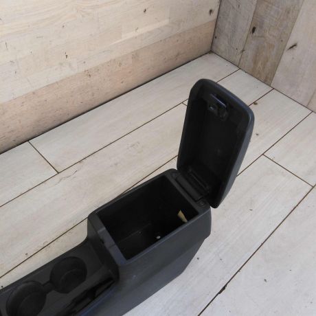 podlokotnik-toyota-corolla-ix-e120-e130-art-92605-big-4