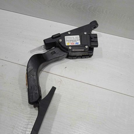 pedal-tormoza-hyundai-ix35-i-art-92971-big-1
