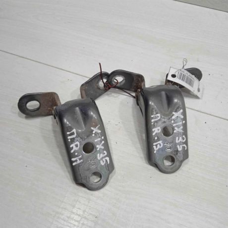 petlia-dveri-peredniaia-pravaia-hyundai-ix35-i-art-93049-big-0