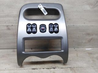 ramka-magnitoly-renault-logan-i-art-93164