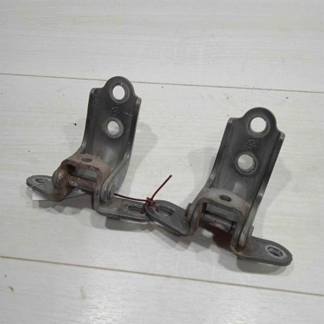 petlia-dveri-peredniaia-levaia-hyundai-ix35-i-art-93278-big-0