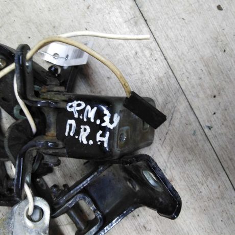 petlia-dveri-ford-mondeo-3-art-94903-big-1