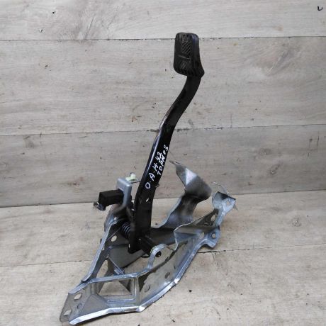 pedal-tormoza-opel-astra-h-art-94993-big-0