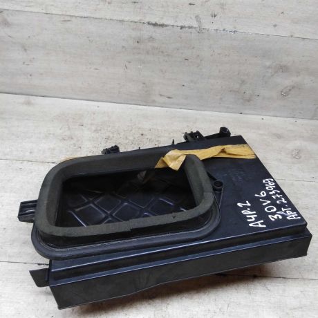 korpus-salonnogo-filtra-audi-a4-b6-art-95110-big-0