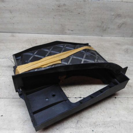 korpus-salonnogo-filtra-audi-a4-b6-art-95110-big-3