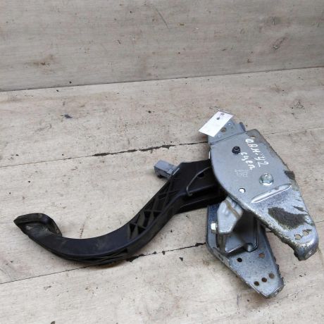 pedal-scepleniia-opel-astra-h-art-95154-big-0