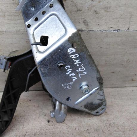 pedal-scepleniia-opel-astra-h-art-95154-big-1