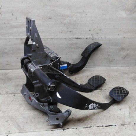 blok-pedalei-audi-a4-b7-audi-a4-b6-art-95189-big-2
