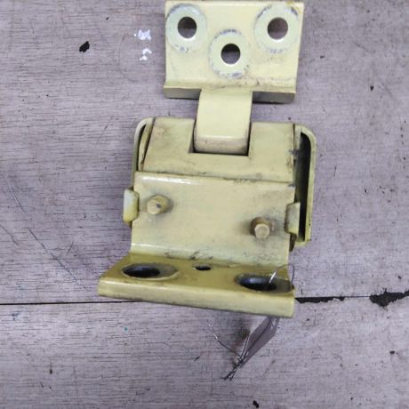 petlia-dveri-raspasnoi-zadniaia-pravaia-verxniaia-peugeot-partner-i-restailing-art-96094-big-0