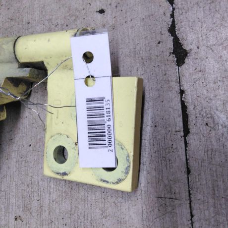 petlia-dveri-raspasnoi-zadniaia-pravaia-nizniaia-peugeot-partner-i-restailing-art-96126-big-2