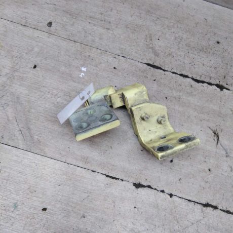 petlia-dveri-raspasnoi-zadniaia-pravaia-nizniaia-peugeot-partner-i-restailing-art-96126-big-1