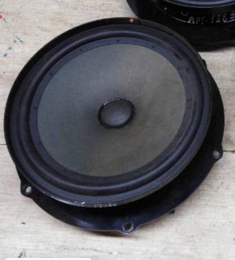 dinamik-akusticeskii-perednii-skoda-octavia-a5-volkswagen-jetta-5-volkswagen-golf-5-art-96684-big-0