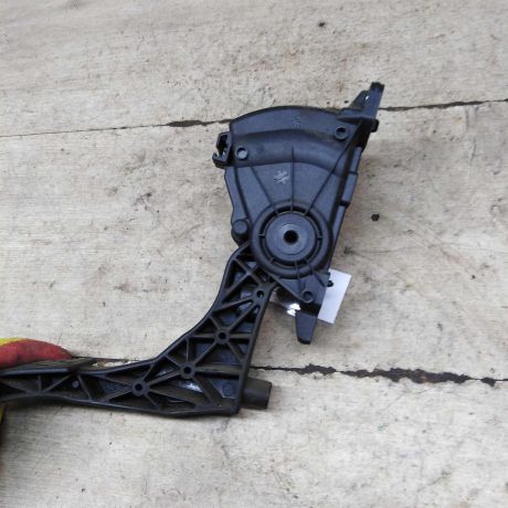 pedal-gaza-volkswagen-polo-5-art-96796-big-2