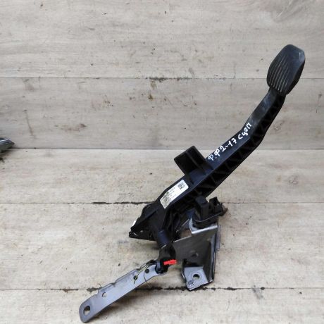 pedal-scepleniia-ford-focus-2-dorestailing-art-96921-big-2