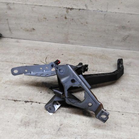 pedal-scepleniia-ford-focus-2-dorestailing-art-96921-big-0