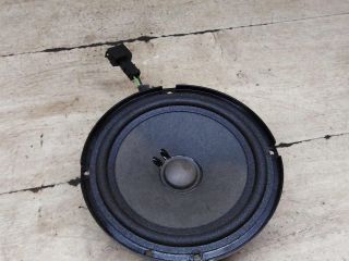 dinamik-akusticeskii-perednii-audi-a6-c6-art-97247