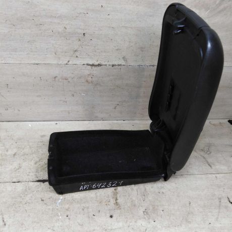 podlokotnik-mercedes-benz-c-klass-w203-art-98129-big-1