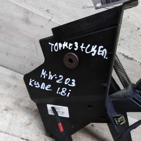 pedal-tormoza-mercedes-c-klass-w203-kupe-art-98220-big-3