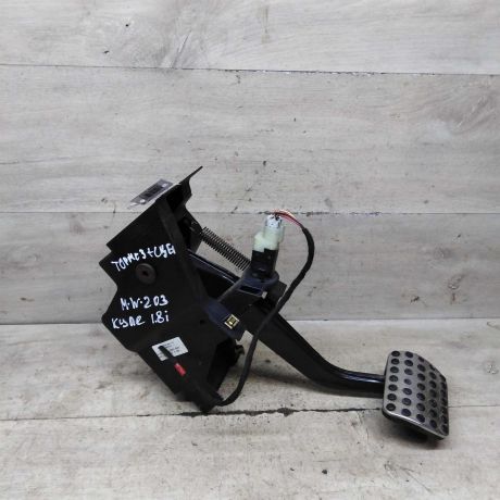 pedal-tormoza-mercedes-c-klass-w203-kupe-art-98220-big-0