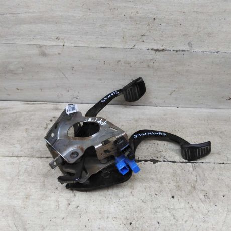 pedalnyi-uzel-ford-focus-i-art-98325-big-0