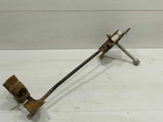 krepleniia-zapasnogo-kolesa-hyundai-santa-fe-ii-art-98641