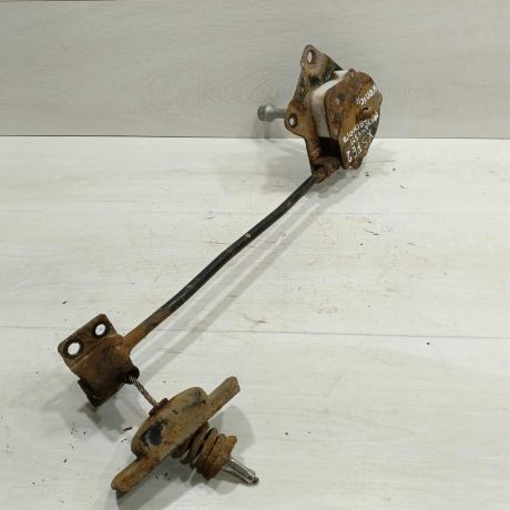 krepleniia-zapasnogo-kolesa-hyundai-santa-fe-ii-art-98641-big-2