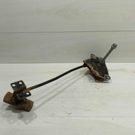 krepleniia-zapasnogo-kolesa-hyundai-santa-fe-ii-art-98641-big-3