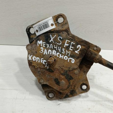 krepleniia-zapasnogo-kolesa-hyundai-santa-fe-ii-art-98641-big-4