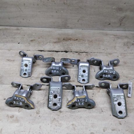 petlia-dveri-toyota-avensis-iii-art-98903-big-0