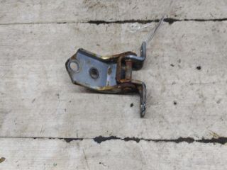 petlia-dveri-peredniaia-levaia-verxniaia-mazda-6-gg-art-98927