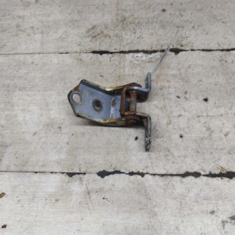 petlia-dveri-peredniaia-levaia-verxniaia-mazda-6-gg-art-98927-big-0