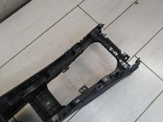 podlokotnik-toyota-avensis-iii-art-99079