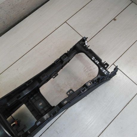 podlokotnik-toyota-avensis-iii-art-99079-big-0