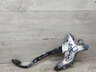 pedal-scepleniia-toyota-avensis-iii-art-99215