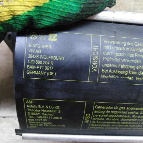 poduska-bezopasnosti-airbag-v-torpedo-skoda-octavia-i-a4-art-99977-big-1