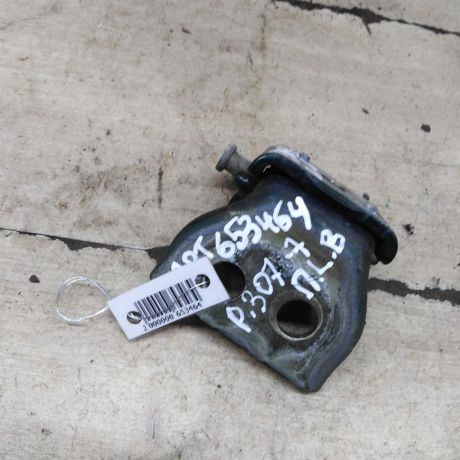 petlia-dveri-peredniaia-levaia-verxniaia-peugeot-307-art-100285-big-0