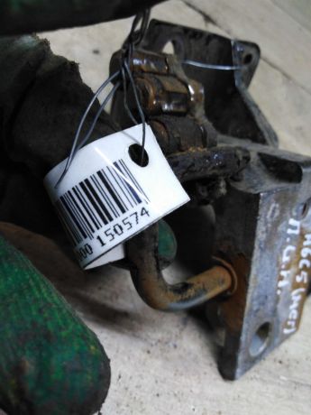 petlia-dveri-peredniaia-levaia-nizniaia-audi-a6-c5-art-100507-big-1