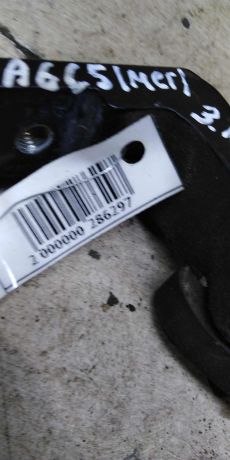 petlia-dveri-zadniaia-pravaia-verxniaia-audi-a6-c5-art-100596-big-2