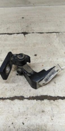 petlia-dveri-zadniaia-levaia-verxniaia-audi-a6-c5-art-100598-big-1