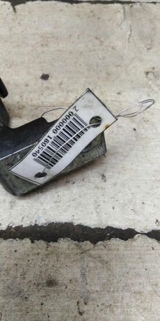 petlia-dveri-zadniaia-levaia-verxniaia-audi-a6-c5-art-100598-big-2