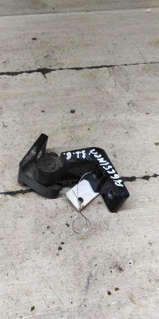 petlia-dveri-zadniaia-levaia-verxniaia-audi-a6-c5-art-100598-big-0