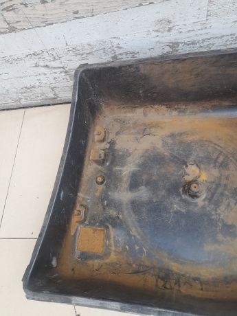 nisa-zapasnogo-kolesa-koryto-audi-100-c4-audi-a6-c4-art-100811-big-9